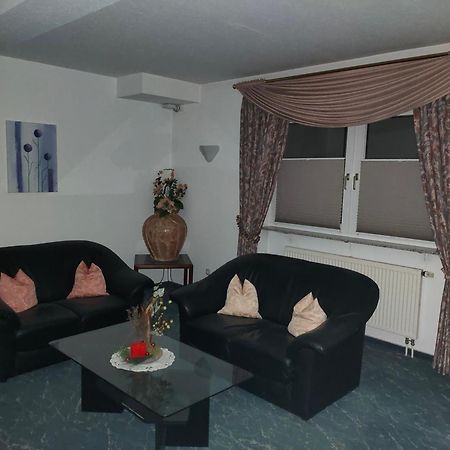 Hotel Zur Eisenbahn Родґау Екстер'єр фото